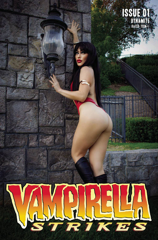 Vampirella Strikes #1